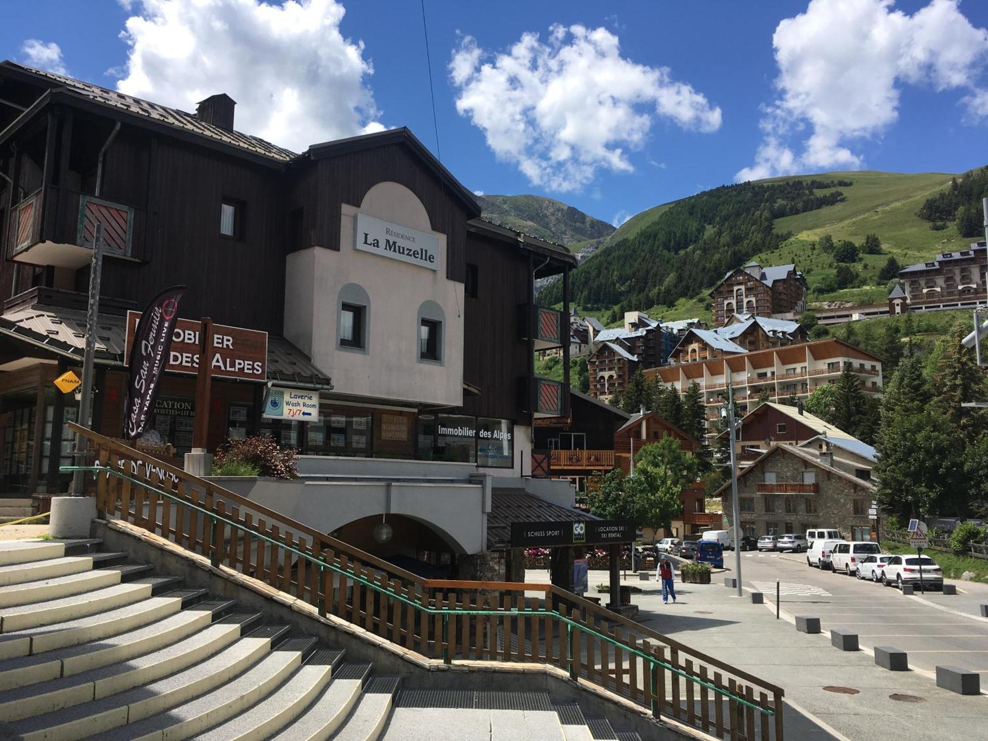 Travelski Home Classic - Residence La Muzelle Лес дьо Алпс Екстериор снимка